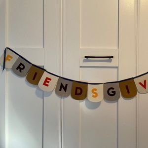 "Friendsgiving" Sign